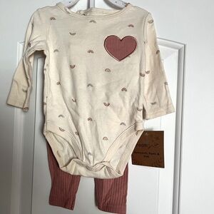 Baby 3 peice onesie set with pant and hat